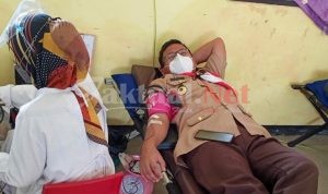 Camat Mekar Baru Donorkan Darahnya pada Acara Pekan Kemanusiaan