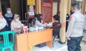 Polsek Petir Gelar Vaksinasi COVID-19 Tahap I