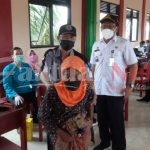 Antusias Ikut Vaksin, Camat Mekar Baru Apresiasi Lansia