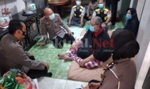 Wakapolres Serang bersama PJU Kunjungi Personel yang Sakit