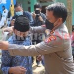 Kapolda Banten Berikan Perlengkapan Sekolah, Sekaligus Tinjau PTM di Pandeglang