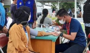 Warga Antusias Ikut Vaksin, Camat Mekar Baru Ucapkan Terima Kasih