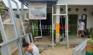 Edison : Kami Menerima Order Lemari Kaca dan Etalase Siap Dirakit di Tempat