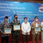 Kapten Inf Jakson Beay Raih Anugerah dari PWI Banten