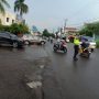 Semangat Melayani Masyarakat Pagi Hari, Ditlantas Polda Banten Lakukan Pengaturan Lalu Lintas
