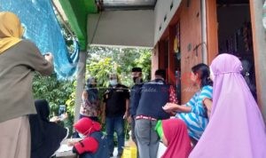 Camat Biringbulu Bersama Puskesmas Batumalonro Lakukan Vaksinasi Door to Door Di Desa Batumalonro Kecamatan Biringbulu