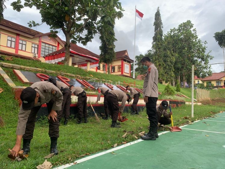 Siswa SPN Polda Banten Laksanakan Manajemen Kebersihan