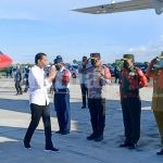 Kunker ke Wakatobi, Kepala Negara Bagikan Sertifikat di Kampung Mola