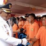 HUT Ke 77 RI, Wabup Mimika Serahkan 156 SK Remisi Bagi Warga Binaan Lapas II B Timika