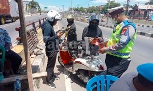 Satlantas Polrestabes Makassar Laksanakan Razia Tanpa Papan Informasi, AKBP Zulanda Terkesan Mengejek Wartawan