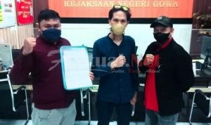 Mantan Kepala Sekolah SMP Negeri 5 Pallangga Resmi Dilaporkan Di Kejaksaan Negeri Gowa