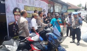 Kapolres Serang Kembalikan Barang Bukti Motor Pemilik Yang Sebelumnya Pernah Hilang