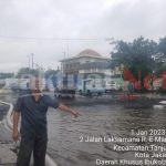 Diduga Sirkulasi Drainase Tidak Lancar Terjadi Genang Air Dijalan RE Martadinata