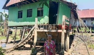 Janda 82 Tahun Tinggal Di Rumah Reyot Tidak Layak Huni, Butuh Perhatian Pemerintah Takalar