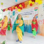Pertunjukan seni tari oleh murid TK Pembina Raha