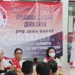 Ganjar Pranowo Sapa Relawan RGBe Saat Konsolidasi DPP dengan DPD Jabar di Jakarta