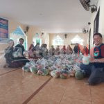 Mahasiswa S3 UIN Alauddin dan Petani Kanreapia Bagikan 200 Paket Sayuran
