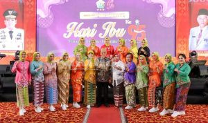Peringati Hari Ibu, Sekda Sultra Dorong Perempuan Untuk Berkarya dan Inovatif