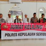 Bripka Khohim Chovivi Bhabinkamtibmas Pulau Pari Ajak Warga Tingkatkan Keimanan dan Ketaqwaan demi Suksesnya Pemilu 2024