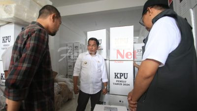 Pemungutan Suara Tinggal Menghitung Hari, PJ Bupati Jeneponto Lakukan Peninjauan Logistik di Gudang KPU