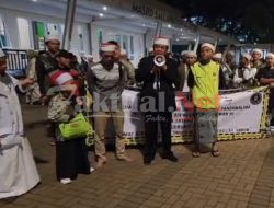 Mayjen TNI (Purn) Tatang Zaenudin Lepas 100 Jama’ah Umroh Pandawalima