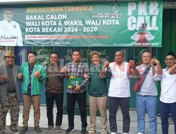 Brigjen TNI (Purn) Kemal Hendrayadi: Ambil Formulir Pendaftaran Calon Wali Kota Bekasi di DPC PKB Kota Bekasi