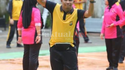 Olahraga Pagi Bersama Kapolres Gowa dan Ketua Bhayangkari: Meningkatkan Kekompakan dan Kebugaran