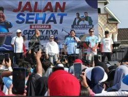 Ribuan Masyarakat Kendari Ramaikan Jalan Santai Yudhianto Mahardika