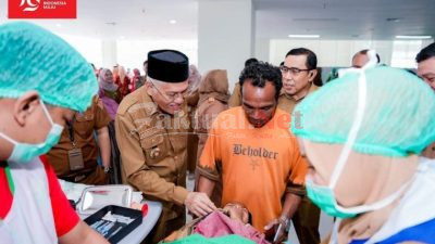 Sekda Sultra Buka Baksos Sunatan Massal HUT RI ke-79