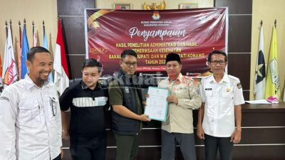 Tim LO Pasangan HADIR Terima Hasil Penelitian Administrasi dan Pemeriksaan Kesehatan dari KPU Konawe