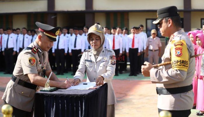 Polres Gowa Gelar Serah Terima Jabatan Kapolsek Barombong.