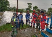 Kemunculan Beberapa Ekor Buaya Sungai Kajenjeng,Team Terpadu, Personel Kodim 1409/Gowa Tangani Serta Lakukan Penyisiran.