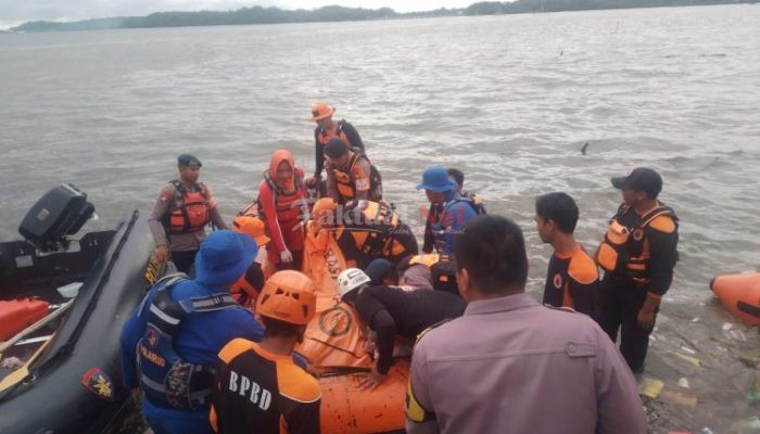 Tim SAR Brimob Sulsel, Berhasil Temukan Korban Hilang di Perairan Pinrang
