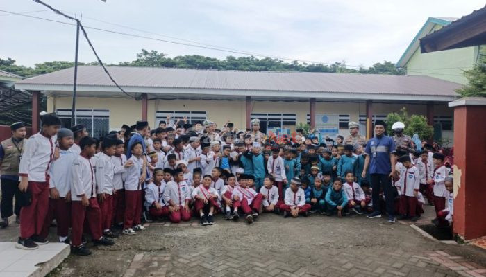 Polres Bulukumba dan Wahdah Islamiyah Sinergi Edukasi Lalu Lintas di SDIT