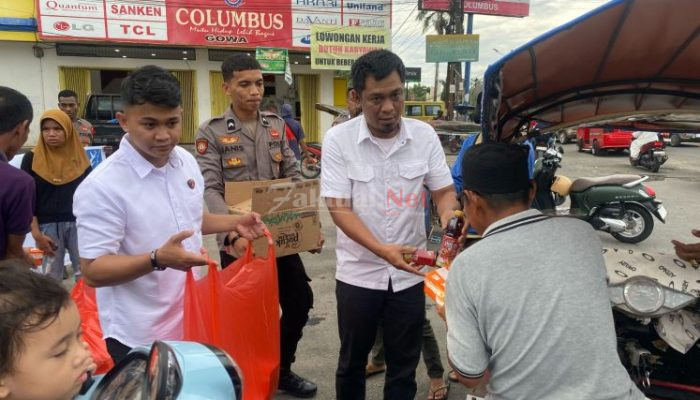 Tebar Kebahagiaan di Bulan Ramadhan, Satreskrim Polres Gowa Berbagi Takjil