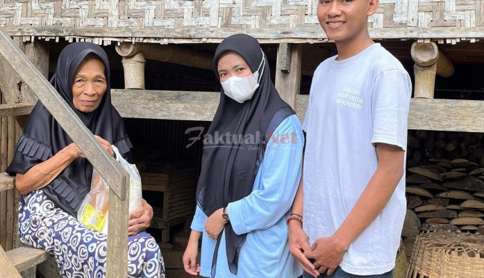 Komunitas Pintu Literasi, Berbagi Kasih Dengan Duafa di Bulan Suci Ramadhan