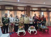 F-PRB Sultra Bagikan 500 Paket Bantuan Dan 20 Tenda Pengungsi di Konut