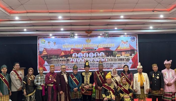 Pelantikan DPD MAKN 2025-2030, Gubernur Melalui Sekda Sultra : Pembangunan Berkelanjutan Harus Bertumpu pada Budaya Adat Istiadat Setempat yang Telah Lama Mengakar di Masyarakat