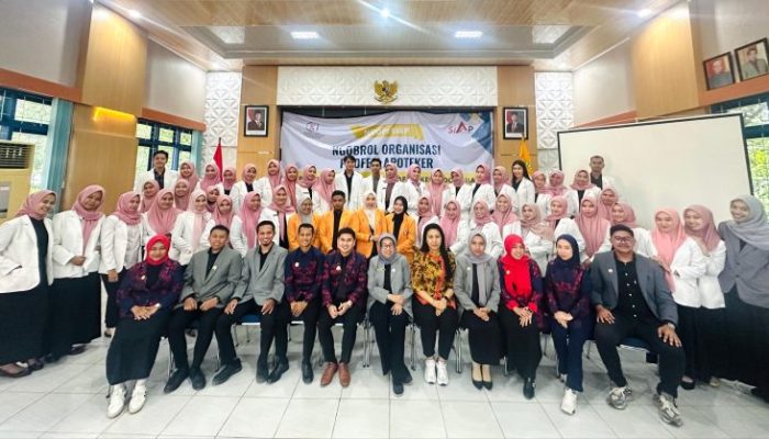 140 Apoteker Muda Lulusan UHO Hadiri “NGOPI SIAP” Yang Diselenggarakan PD IAI Sultra