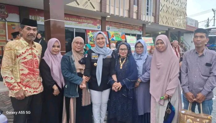 Bupati Barru Andi Ina Kartika Sari, Sambut Jamaah Haji Dengan Haru dan Bahagia
