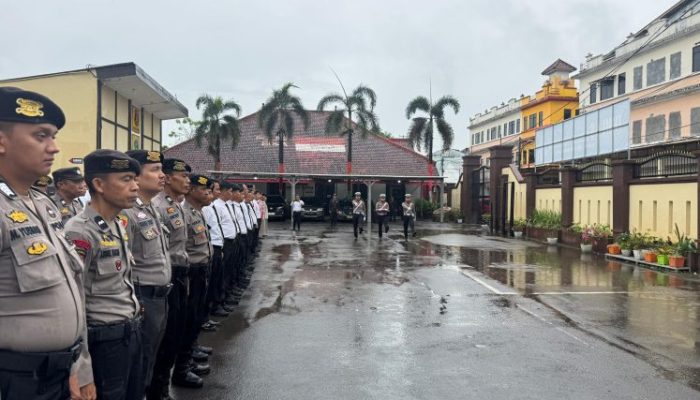 Meski Diguyur Hujan, Polres Gowa Gelar Upacara Khidmat Peringatan Hari Lahir Pancasila