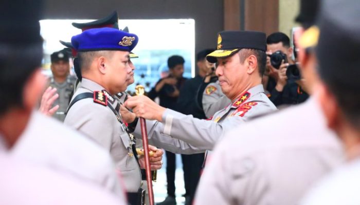Kapolda Sulsel Pimpin Upacara, Sertijab dan Pelantikan Pejabat Utama serta Kapolres Jajaran Polda Sulsel