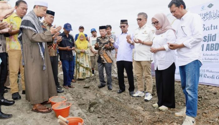Bupati Bersama Wakil Bupati Barru Hadiri, Peletakan Batu Pertama Mesjid H.M.Rusdi Abdullah di Lingkungan Ralla 