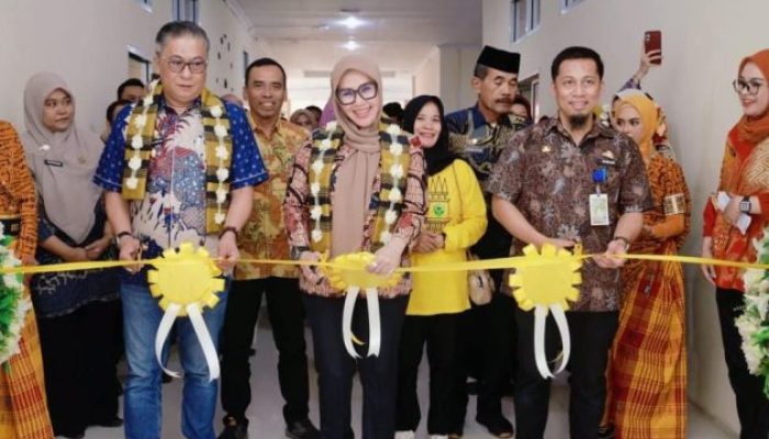 Bupati Andi Ina Kartika Sari Didampingi Wakil Bupati Abustan A.Bintang, Resmikan Ruang Baru VVIP RSUD La Patarai Barru