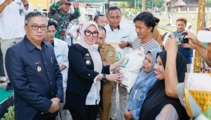 Pemkab Barru Bagikan, Bantuan Beras 12 Ribu Keluarga Penerima Manfaat 