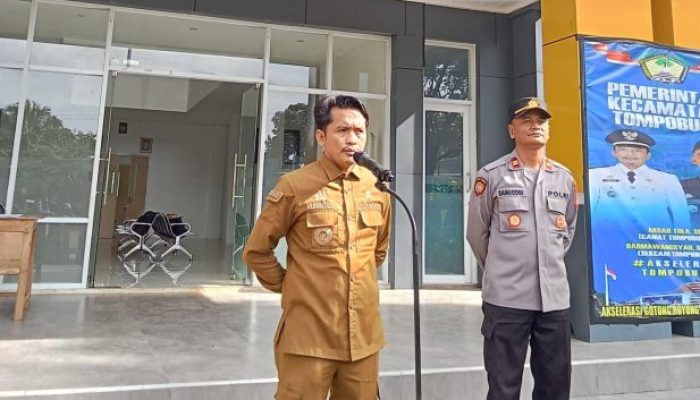 Camat Tompobulu Ajak Masyarakat, Perkuat Silaturahmi dan Jaga Kebersihan Lingkungan