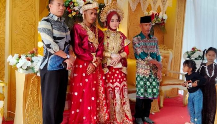 Kebersamaan di Hari Bahagia Kompol.Dr. Ramli Hadiri Pernikahan Ponakan, Bungaya Gowa