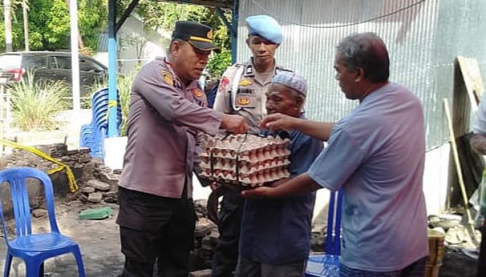 Polsek Marbo Peduli, Salurkan Bantuan untuk Korban Kebakaran di Desa Banggae