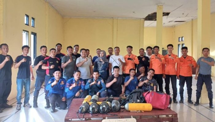Damkar Polman dan Basarnas Lanjutkan Pelatihan Bersama, Fokus pada Penggunaan SCBA
