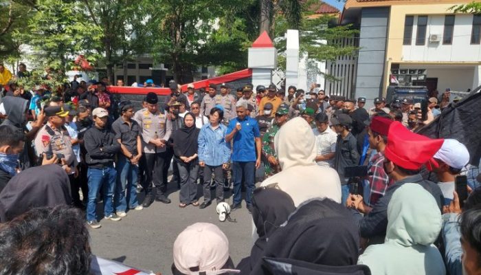 Kapolres Gowa Turun Langsung, Amankan Unjuk Rasa di DPRD Gowa